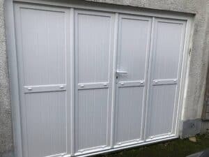 porte de garage pliante en 4 vantaux aluminium coloris au choix avec fermeture 3 points